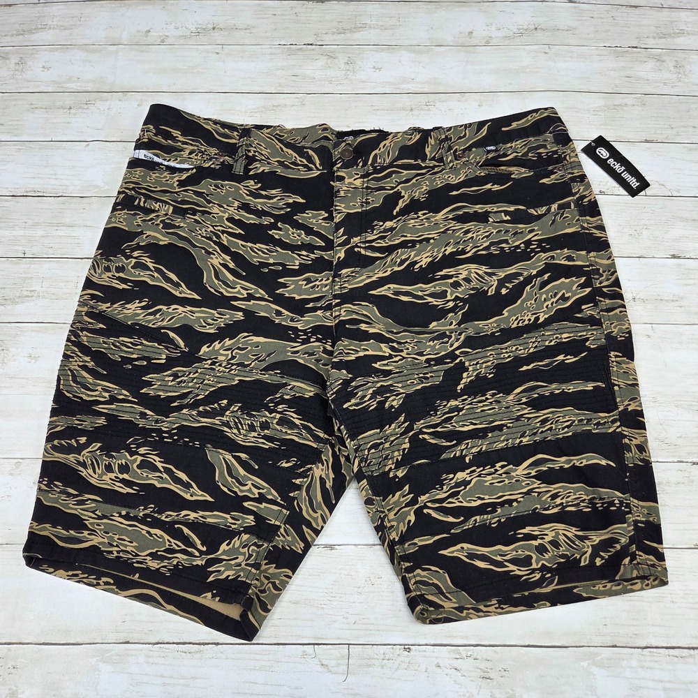 Ecko Unltd Shorts Mens 44 Olive Tiger Camo Moto Ribbed EO10S07BM Streetwear